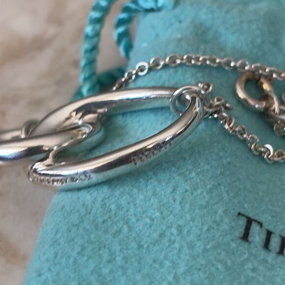 AuthenticTiffany & Co. Elsa Peretti Large Interlocking Ovals 925 Sterling Silver - Picture 6 of 11